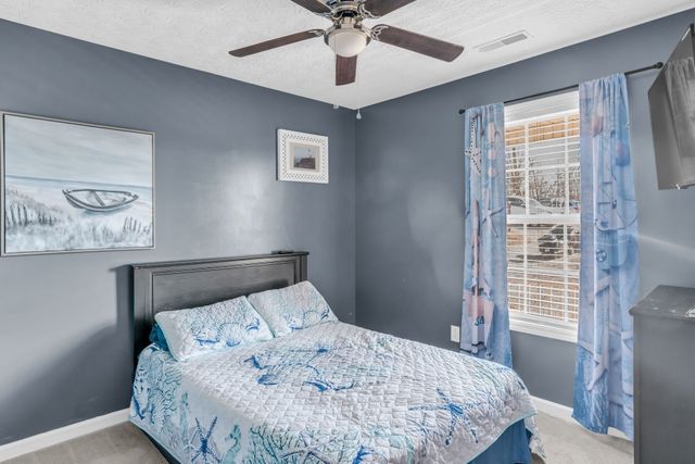 2450 Scotty Parker Rd, Portland, TN 37148