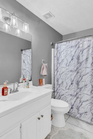 2450 Scotty Parker Rd, Portland, TN 37148