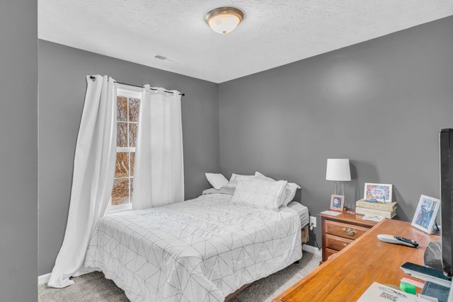 2450 Scotty Parker Rd, Portland, TN 37148