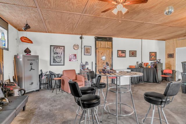 2450 Scotty Parker Rd, Portland, TN 37148