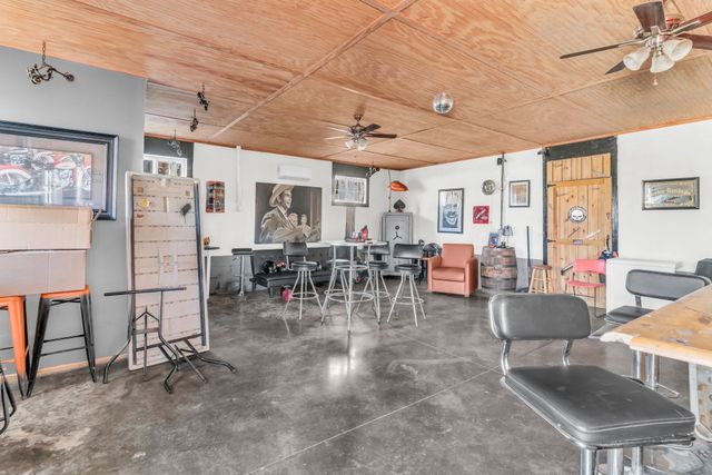 2450 Scotty Parker Rd, Portland, TN 37148