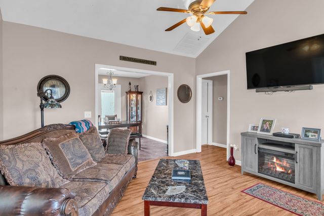 2450 Scotty Parker Rd, Portland, TN 37148