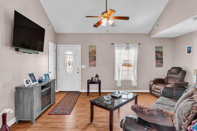 2450 Scotty Parker Rd, Portland, TN 37148