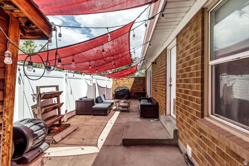 Image 5 of property listing at 3830 S MARKET ST, West Valley City, UT 84119