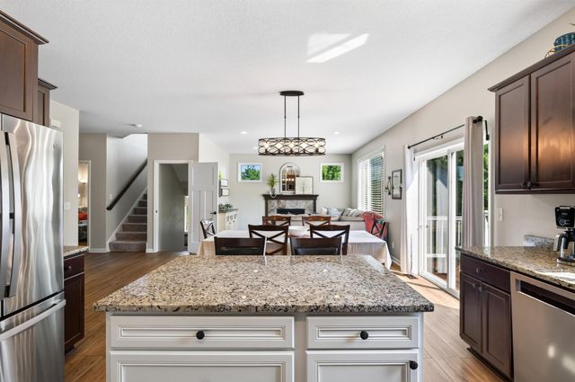 625 Kadler Avenue NE, Hanover, MN 55341