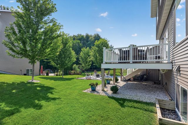 625 Kadler Avenue NE, Hanover, MN 55341