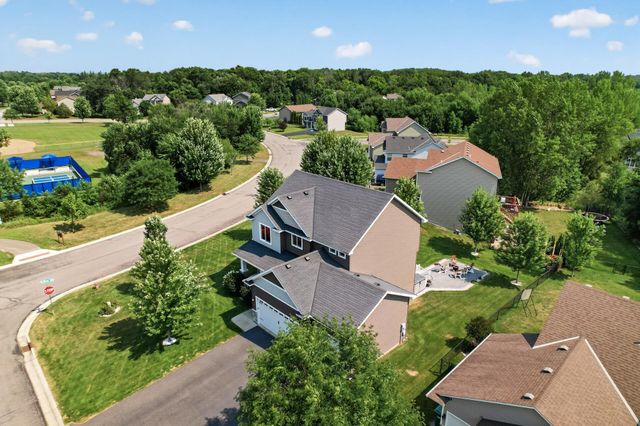 625 Kadler Avenue NE, Hanover, MN 55341