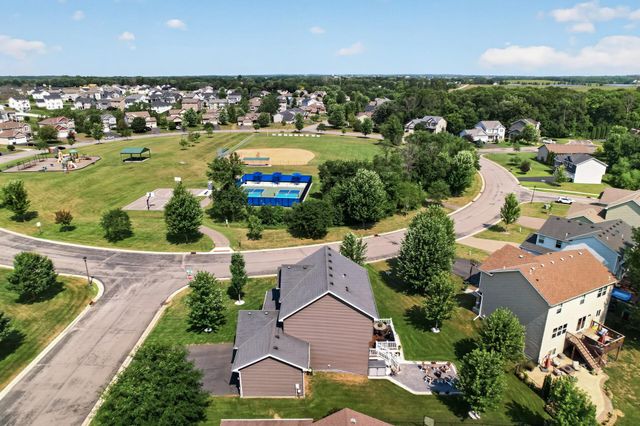 625 Kadler Avenue NE, Hanover, MN 55341