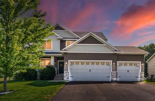 625 Kadler Avenue NE, Hanover, MN 55341