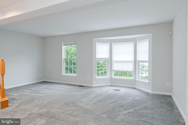 15720 VIEWPOINT CIR, Dumfries, VA 22025