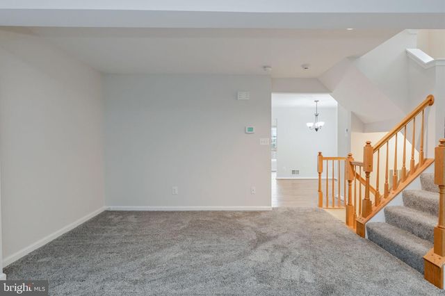 15720 VIEWPOINT CIR, Dumfries, VA 22025