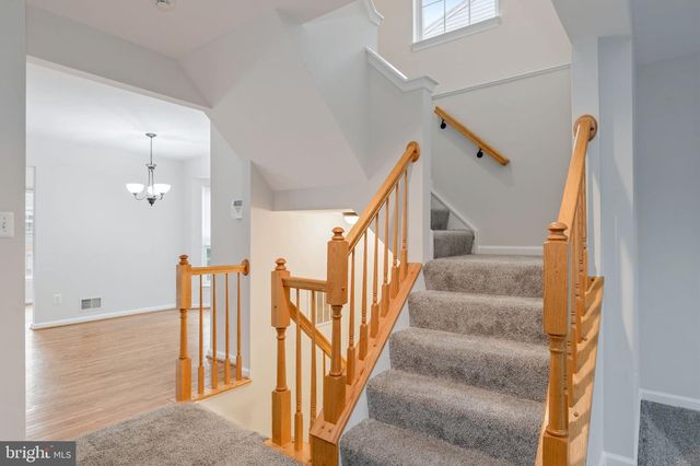 15720 VIEWPOINT CIR, Dumfries, VA 22025