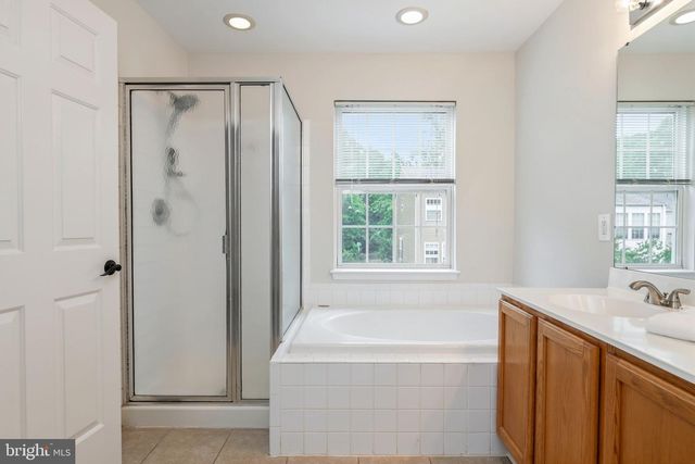 15720 VIEWPOINT CIR, Dumfries, VA 22025