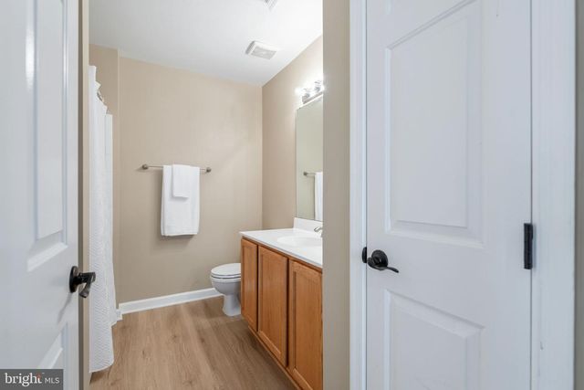 15720 VIEWPOINT CIR, Dumfries, VA 22025