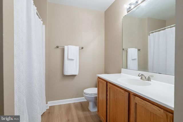 15720 VIEWPOINT CIR, Dumfries, VA 22025