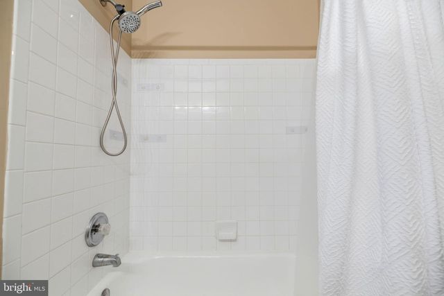 15720 VIEWPOINT CIR, Dumfries, VA 22025