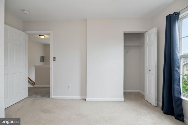 15720 VIEWPOINT CIR, Dumfries, VA 22025