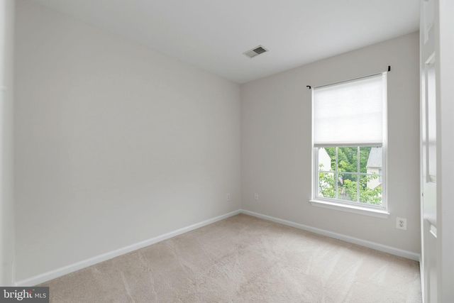15720 VIEWPOINT CIR, Dumfries, VA 22025