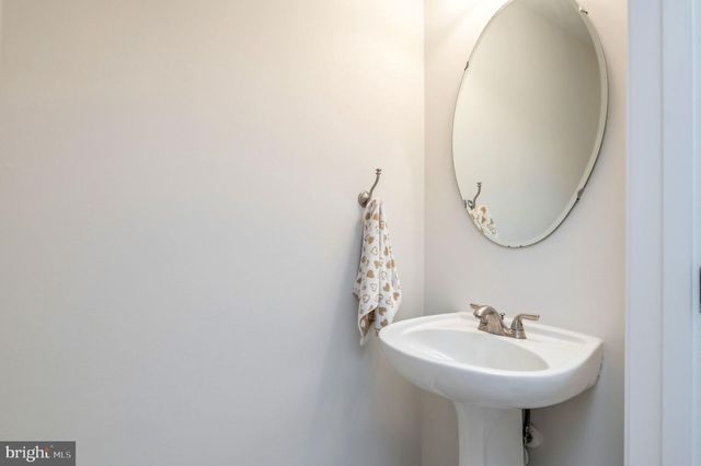 15720 VIEWPOINT CIR, Dumfries, VA 22025