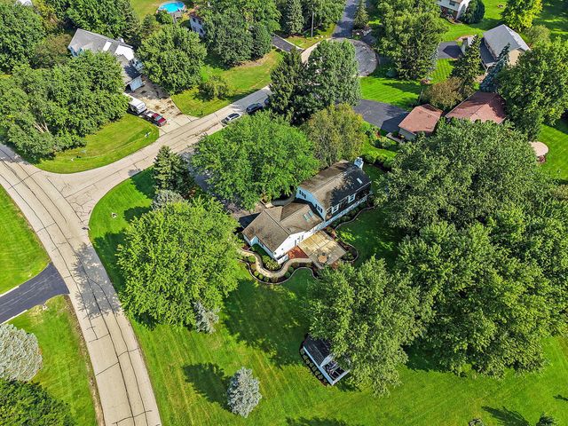 623 Pauline Court, Gilberts, IL 60136