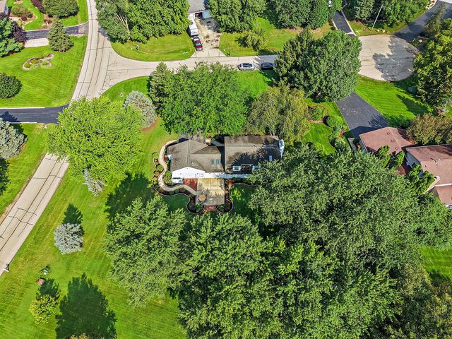 623 Pauline Court, Gilberts, IL 60136