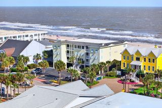 1006 Ocean Boulevard Unit 102, Isle Of Palms, SC 29451