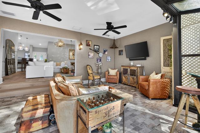 978 SAN CARLOS COURT NE, St Petersburg, FL 33702