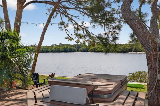 978 SAN CARLOS COURT NE, St Petersburg, FL 33702