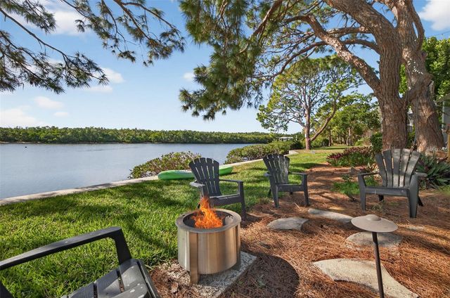 978 SAN CARLOS COURT NE, St Petersburg, FL 33702