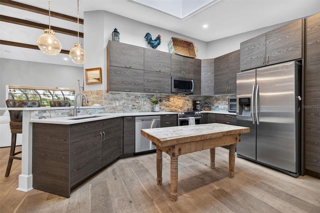 978 SAN CARLOS COURT NE, St Petersburg, FL 33702