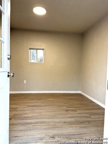 1212 Fairview Dr, Beeville, TX 78102