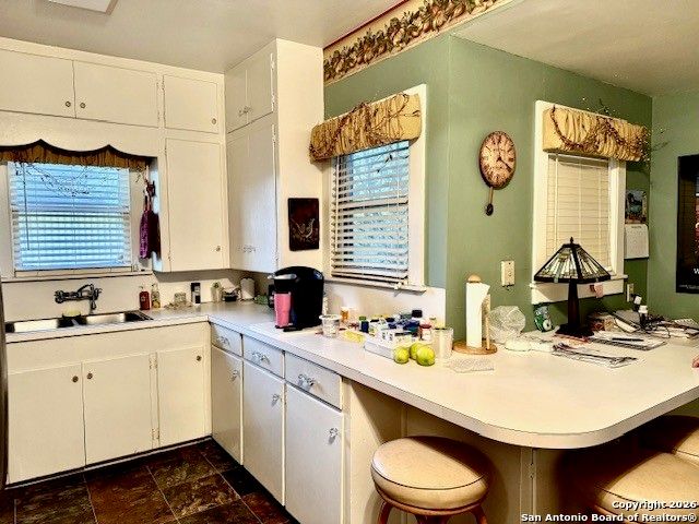 1212 Fairview Dr, Beeville, TX 78102