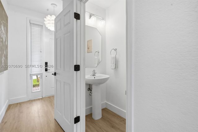 4758 Cypress St, Coconut Creek, FL 33073
