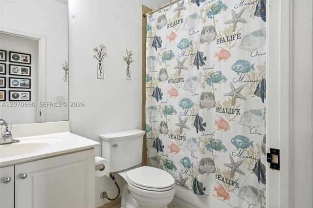 4758 Cypress St, Coconut Creek, FL 33073