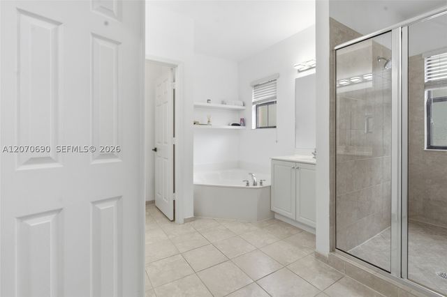4758 Cypress St, Coconut Creek, FL 33073