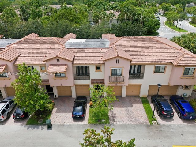 4758 Cypress St, Coconut Creek, FL 33073