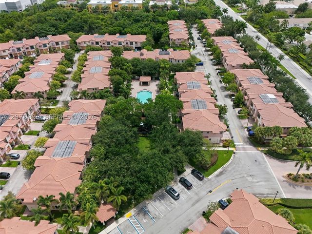 4758 Cypress St, Coconut Creek, FL 33073