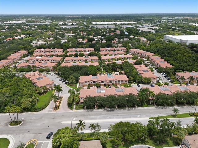 4758 Cypress St, Coconut Creek, FL 33073