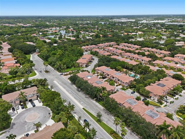 4758 Cypress St, Coconut Creek, FL 33073