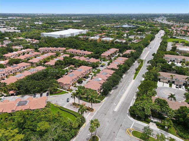 4758 Cypress St, Coconut Creek, FL 33073