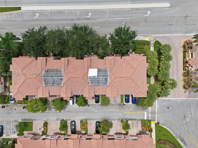 4758 Cypress St, Coconut Creek, FL 33073