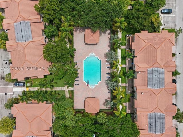 4758 Cypress St, Coconut Creek, FL 33073