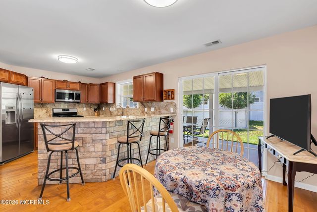 130 2nd Avenue, Toms River, NJ 08757