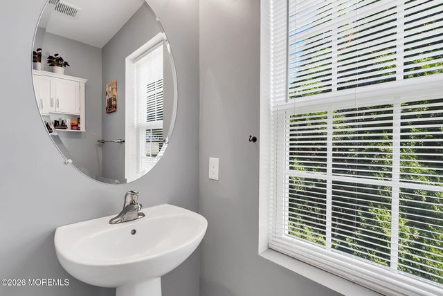 130 2nd Avenue, Toms River, NJ 08757