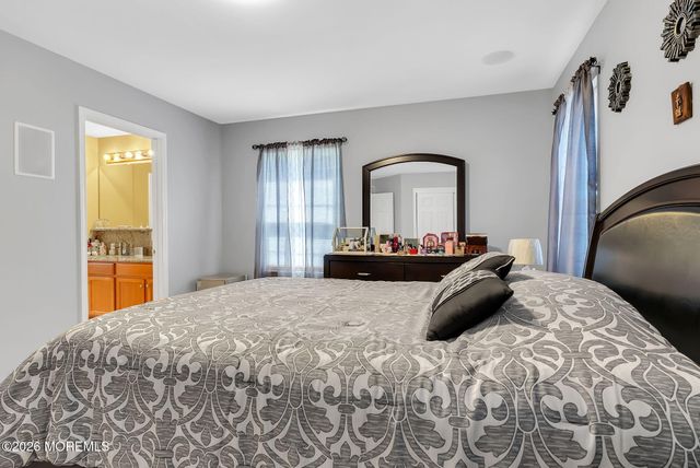 130 2nd Avenue, Toms River, NJ 08757