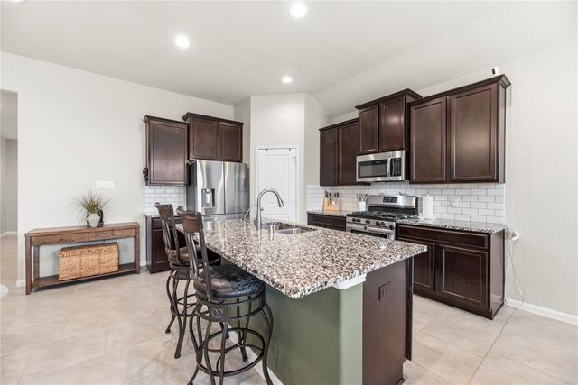 8618 Green Paseo Place, Rosenberg, TX 77469