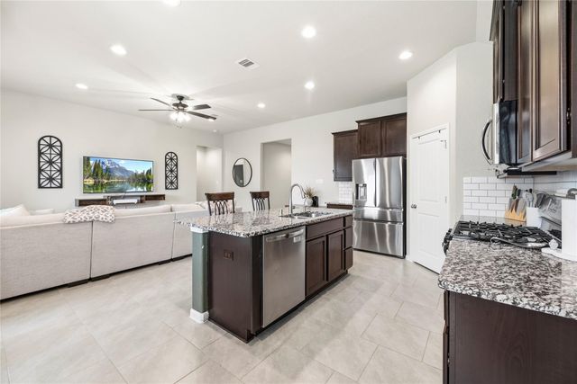 8618 Green Paseo Place, Rosenberg, TX 77469