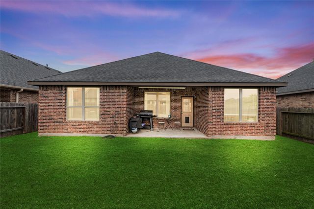 8618 Green Paseo Place, Rosenberg, TX 77469