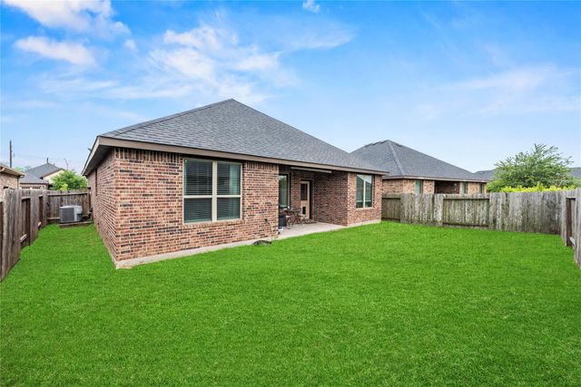 8618 Green Paseo Place, Rosenberg, TX 77469