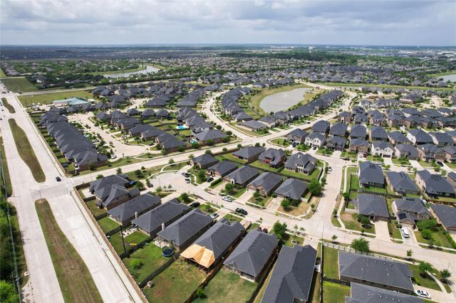 8618 Green Paseo Place, Rosenberg, TX 77469